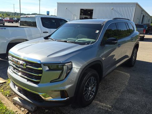 Used 2026 GMC Acadia Elevation FWD image 3