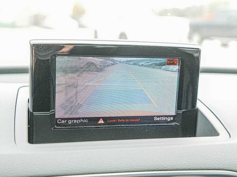 Used 2018 Audi Q3 2.0T Premium image 16