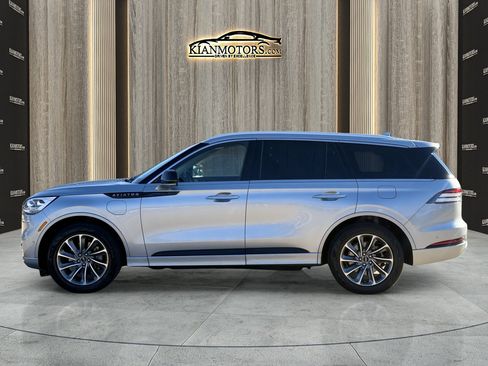 Used 2020 Lincoln Aviator Grand Touring AWD/4WD image 4