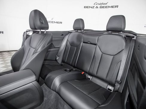 Used 2023 BMW M440i Convertible w/ Premium Package image 17