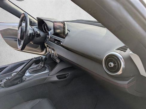 Used 2019 MAZDA MX-5 Miata Grand Touring image 16