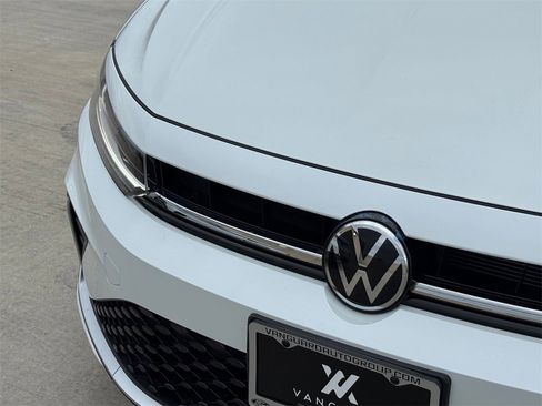 New 2026 Volkswagen Jetta SE image 4