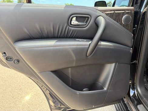 Used 2024 Nissan Armada Platinum w/ Captain's Chairs Package RWD image 43