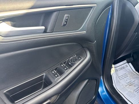 Used 2024 Ford Edge SEL w/ Convenience Package image 28