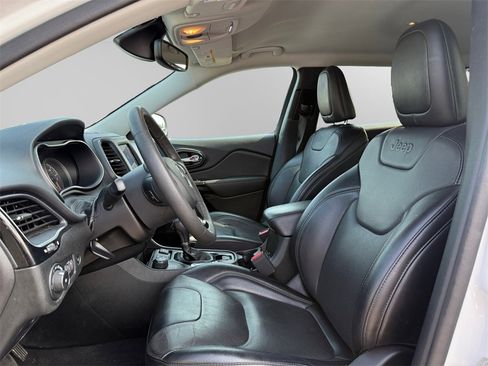 Used 2023 Jeep Cherokee Altitude Lux image 9