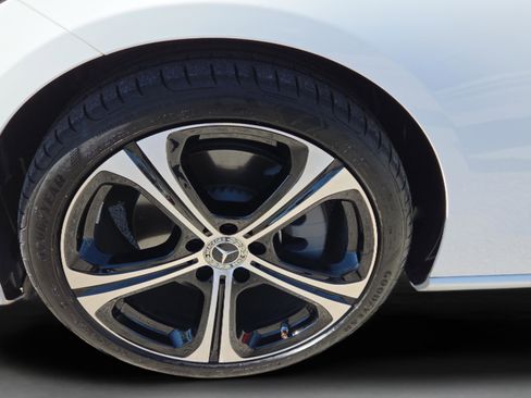 Used 2024 Mercedes-Benz C 300 Sedan image 38