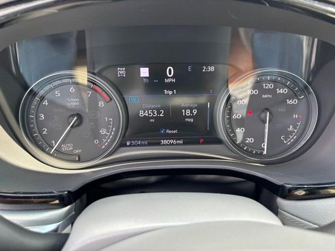 Used 2023 Cadillac XT5 Premium Luxury w/ Technology Package AWD/4WD image 18