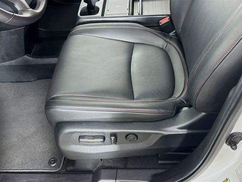 Used 2025 Honda Odyssey Sport-L image 17