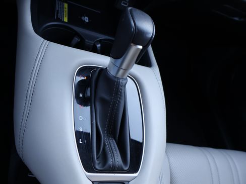 Used 2024 Honda HR-V EX-L image 32