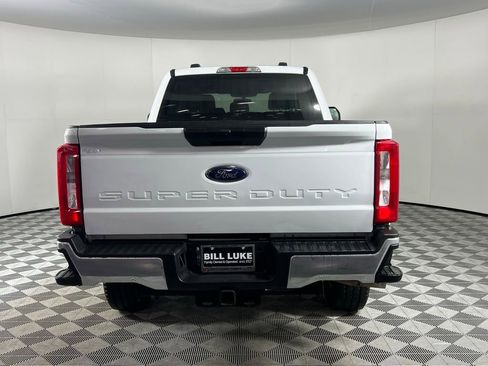 Used 2025 Ford F250 XLT image 8