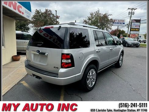 Used 2010 Ford Explorer Limited image 4