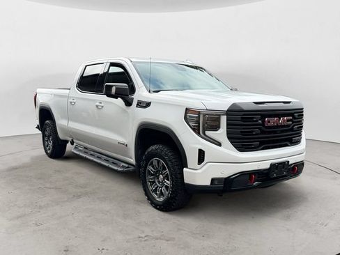 Used 2024 GMC Sierra 1500 AT4 w/ Technology Package AWD/4WD image 3