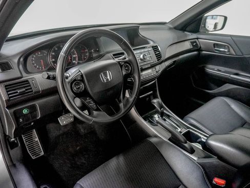 Used 2016 Honda Accord Sport image 21