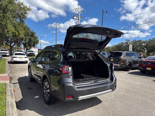 Used 2023 Subaru Outback Limited AWD/4WD image 19