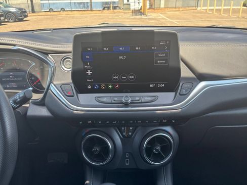 Used 2026 Chevrolet Blazer LT FWD image 17