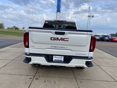 Used 2022 GMC Sierra 1500 Denali w/ Denali Reserve Package AWD/4WD image 10