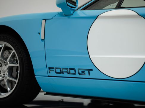Used 2006 Ford GT image 30