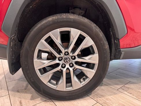 Used 2022 Toyota RAV4 XLE Premium AWD/4WD image 11