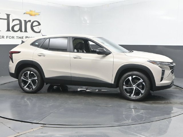 New 2026 Chevrolet Trax RS FWD image 1