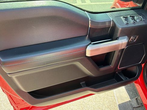 Used 2019 Ford F150 Lariat w/ Equipment Group 502A Luxury AWD/4WD image 14