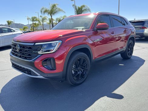 Used 2024 Volkswagen Atlas Cross Sport SE FWD image 5