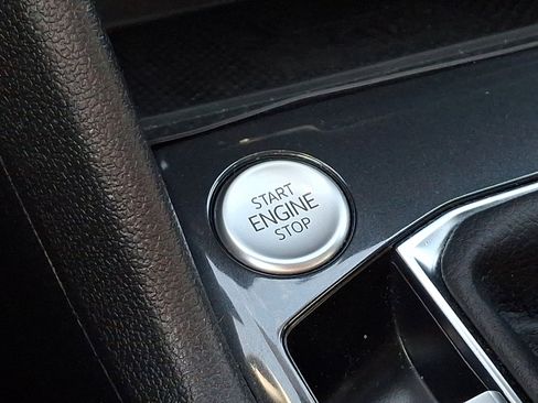 Certified 2023 Volkswagen Tiguan SE R-Line image 26