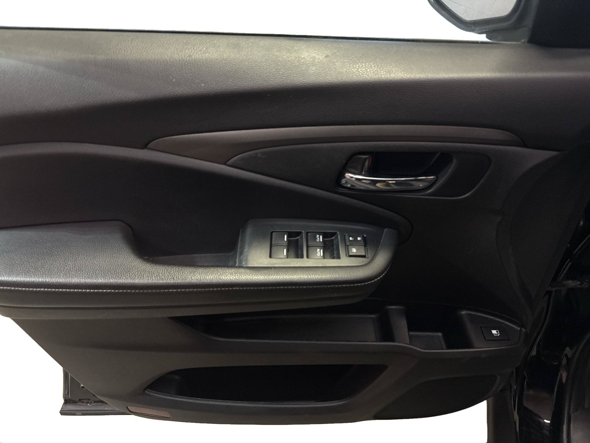 Used 2021 Honda Ridgeline Sport image 15