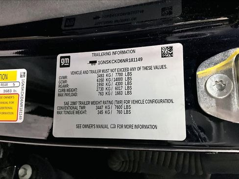 Used 2022 Chevrolet Suburban LT AWD/4WD image 34