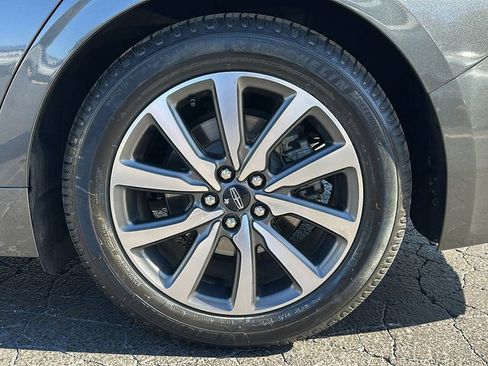 Used 2020 Lincoln Continental w/ Convenience Package image 14