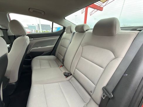 Used 2017 Hyundai Elantra SE FWD image 22