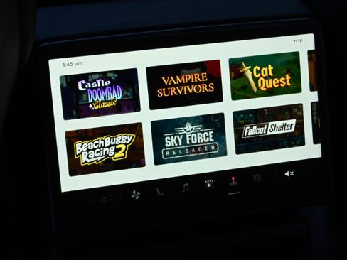 Used 2025 Tesla Model 3 Long Range image 23