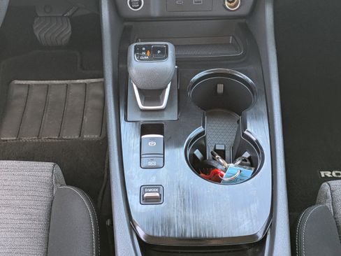 Used 2021 Nissan Rogue SV FWD image 20