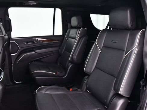 Used 2022 Cadillac Escalade ESV Premium Luxury image 21