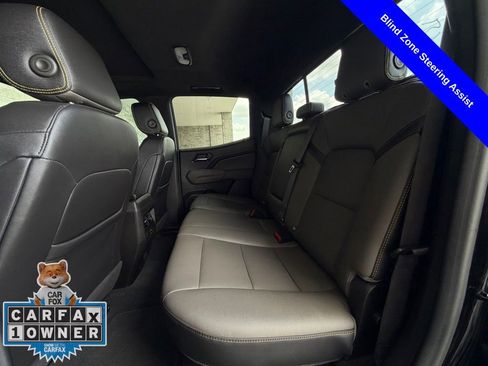 Used 2023 Chevrolet Colorado ZR2 w/ ZR2 Convenience Package III AWD/4WD image 26