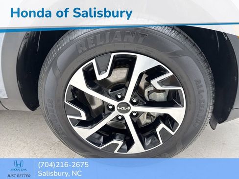 Used 2023 Kia Sportage EX image 14