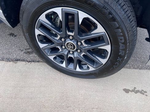 Used 2024 Toyota Tundra Limited image 3