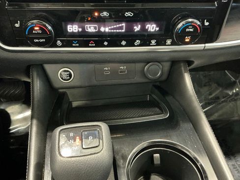 Used 2021 Nissan Rogue SL AWD/4WD image 33