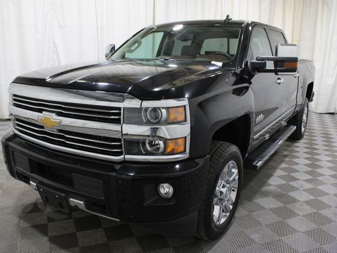 Used 2015 Chevrolet Silverado 2500 High Country image 35