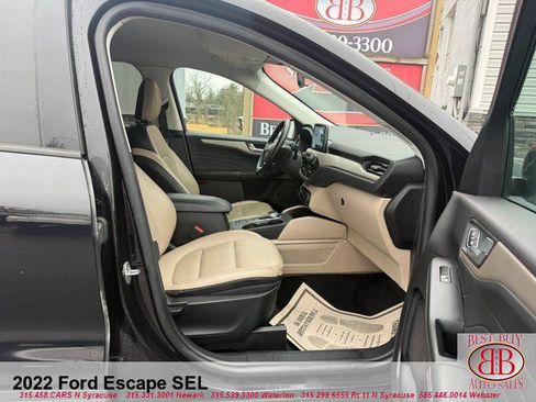Used 2022 Ford Escape SEL FWD image 11