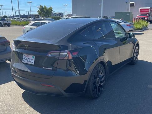 Used 2023 Tesla Model Y Performance AWD/4WD image 2