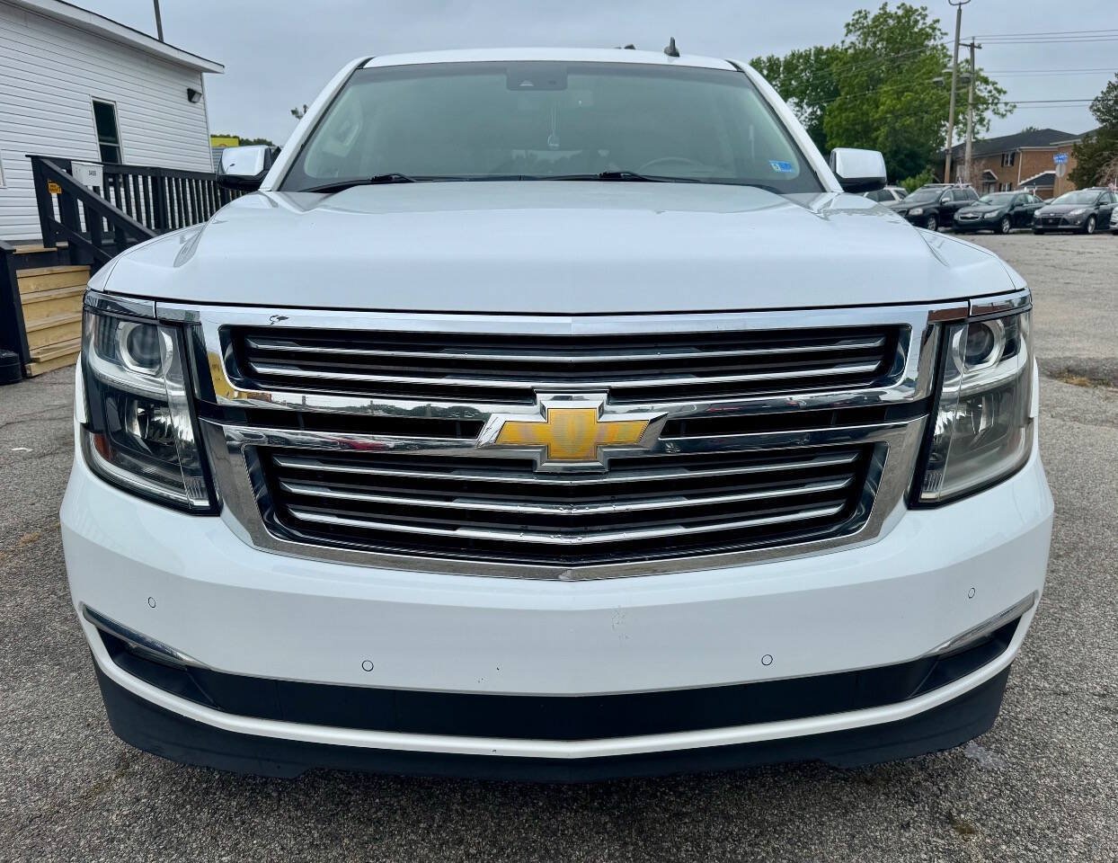 Used 2015 Chevrolet Suburban LTZ RWD image 8