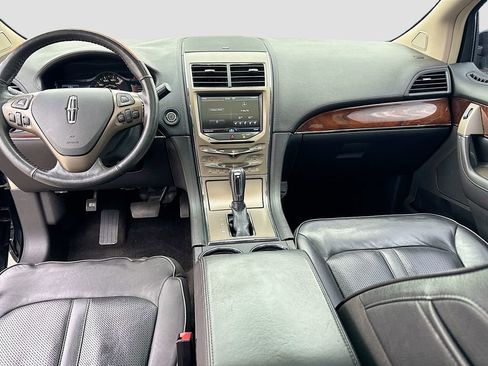 Used 2014 Lincoln MKX AWD w/ Equipment Group 102A image 21