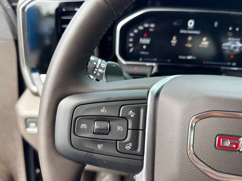 Used 2026 GMC Sierra 1500 SLT AWD/4WD image 28