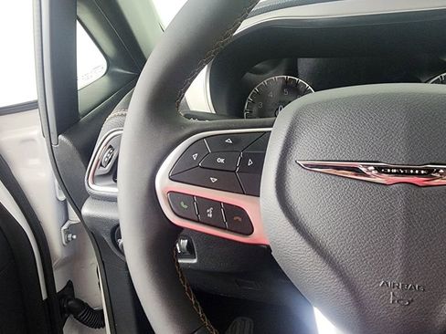 New 2026 Chrysler Pacifica Pinnacle image 20