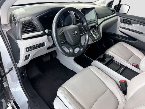 Certified 2024 Honda Odyssey EX-L image 9