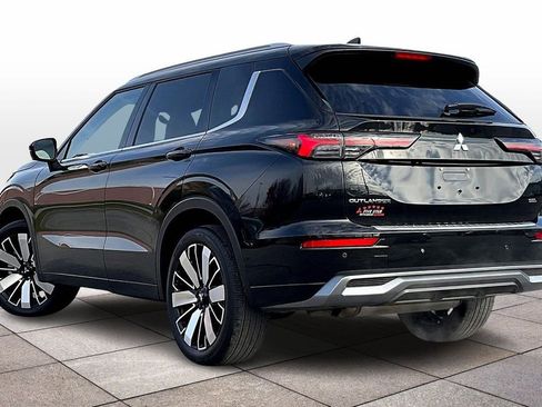 Used 2025 Mitsubishi Outlander SEL image 11