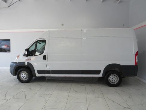 Used 2016 RAM ProMaster 2500 w/ Premium Appearance Group image 10