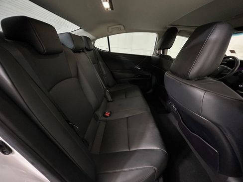 Used 2023 Lexus ES 350 w/ Premium Package FWD image 17