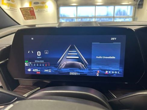 Used 2025 Chevrolet Suburban Z71 w/ Comfort Package image 33