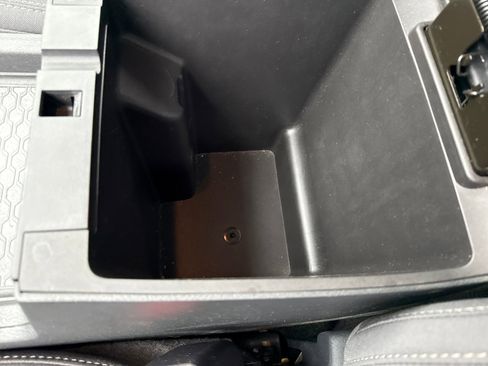 Used 2023 Nissan Frontier SV w/ SV Convenience Package image 26